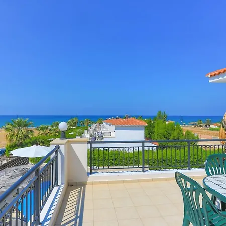 Sandy Coast Petunia Villa